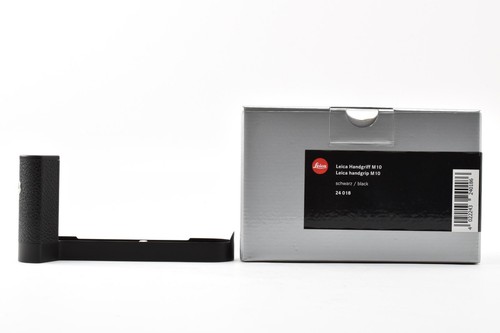 Unused box leica - in, hand