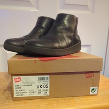Fitflop Women's SUMI Leather Ankle Boots  – in original box