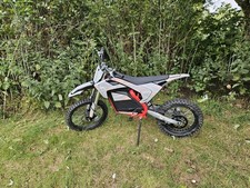 BRZ Neon Thunder Pro Electric Bike / Eletric dirt bike Hardly used