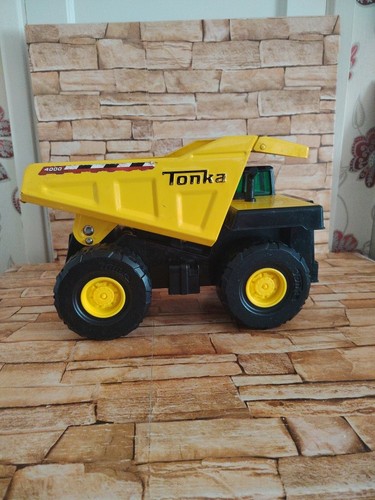 Tonka mighty toys - tonka, dumper