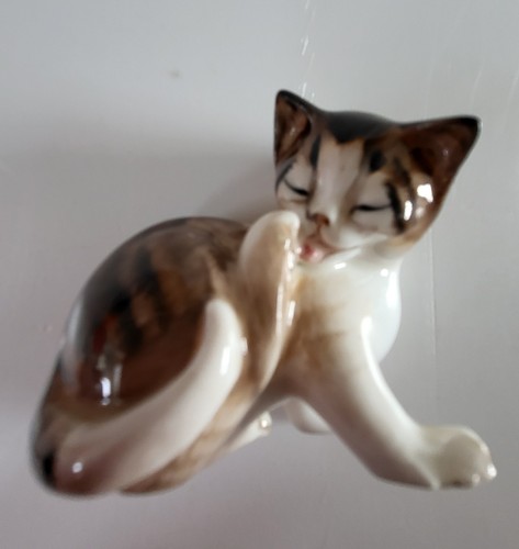 Royal doulton vintage - royal,