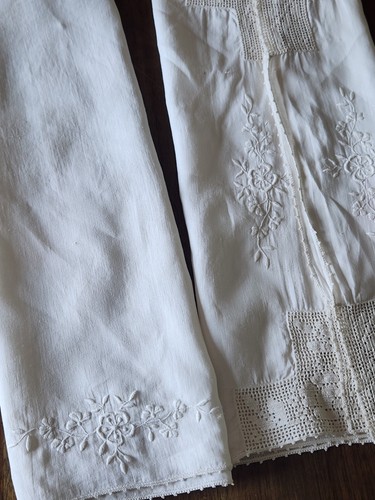 Set vtg antique linen - of,