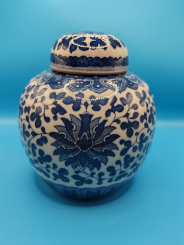 Oriental blue and - white, ginger