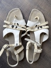 Henry Beguelin handmade in Italy thong style sandals with little charms