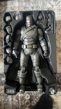 Hot Toys Armored Batman (read description) Batman v Superman MMS349