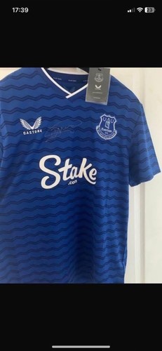 Signed everton home shirt - everton,