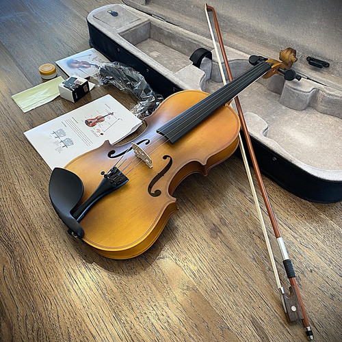 Full size violin with - 4/4,