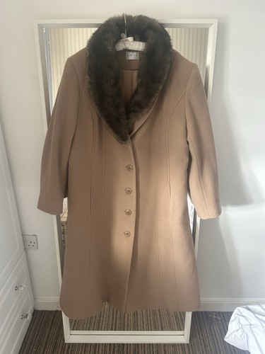 Women beautiful carmel - women's,