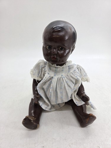 Baby doll vintage damaged - doll,