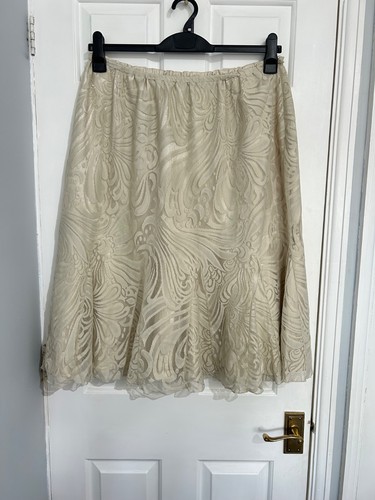 Bonmarche beige lace lined