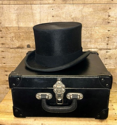 Vintage boxed dressage black - boxed,