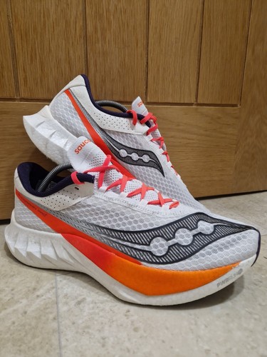 Saucony endorphin pro - pro, carbon