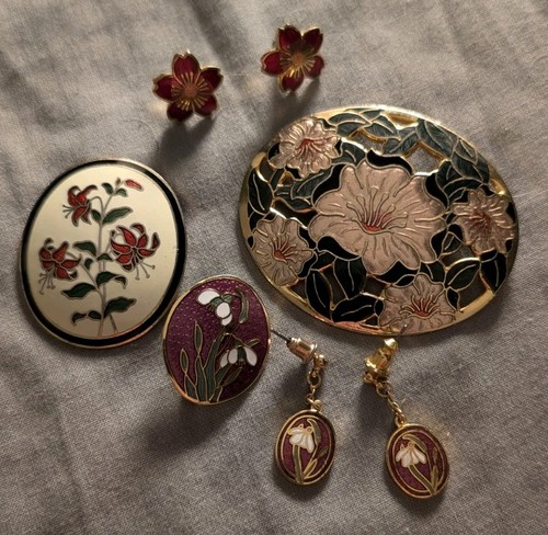 Vintage enamel jewellery - vintage,