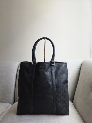 Gucci large tote - gucci,
