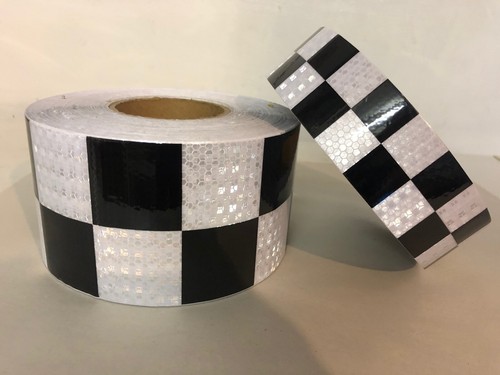 Black white chequer high - &,