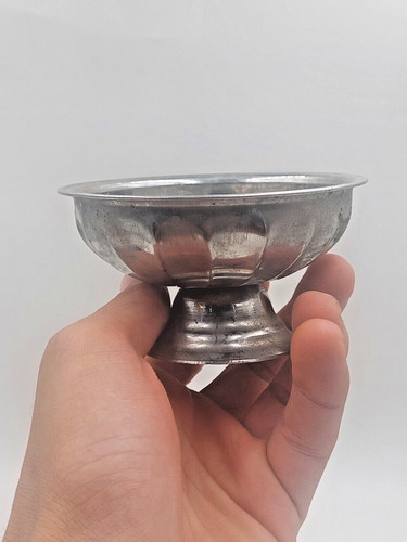 Vintage small metal - small,