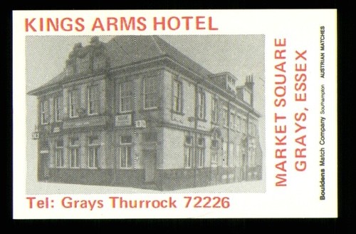 Matchbox label pub kings - pub, arms