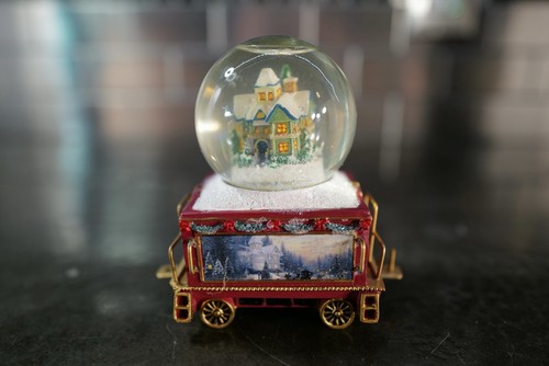 Thomas kinkade wonderland - kinkade,