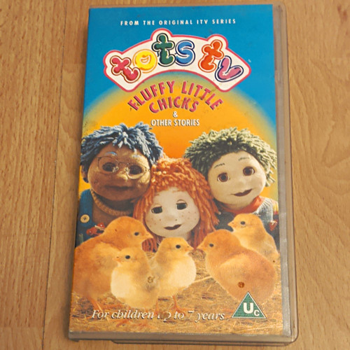 Tots fluffy little chicks - tv:,