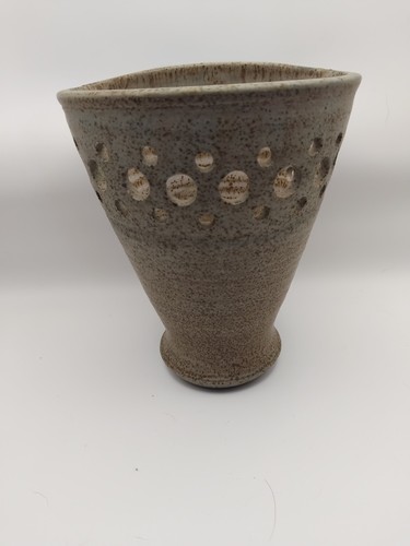 Studio vintage pottery wall - studio,