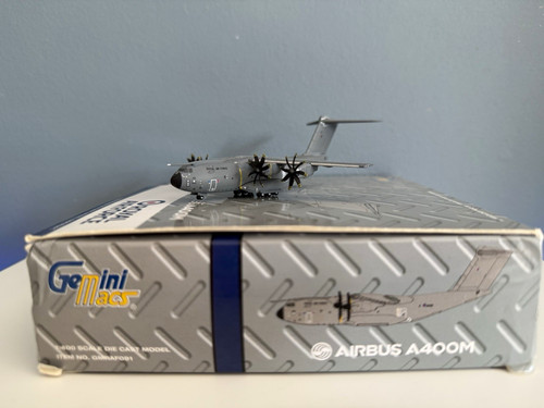 Gemini jets 400 royal air - 1:400,