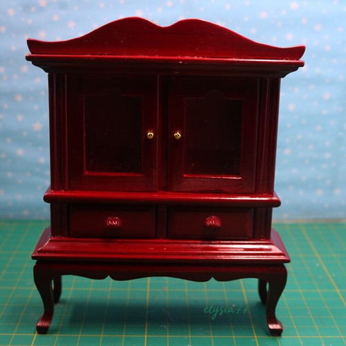 Dollhouse scale red - 1:12,