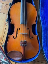 Viola Stentor Student 4/4 14 inch back. Hard case, no bow. Couple of knicks