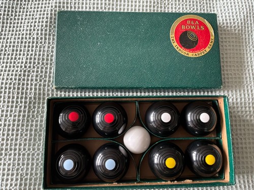 Carpet bowls complete - -,