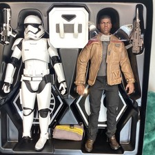 Hot Toys Finn & First Star