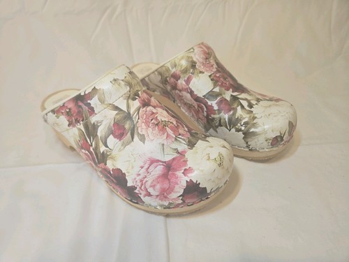 Sanita white floral wodden - floral,