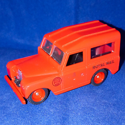Royal mail land rover van - royal,