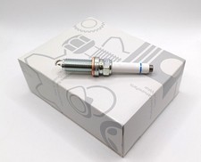 Aston Martin V8 (DB11