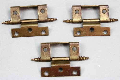 Lot vintage solid brass - of, 3