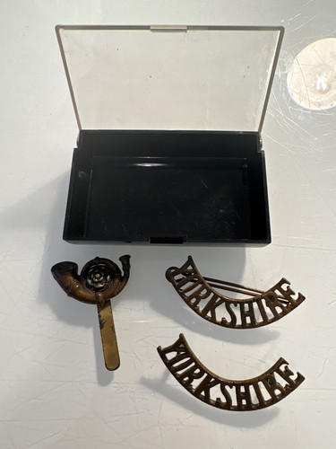 Wwi british military badge lot - badge,