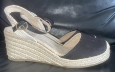 LADIES SIZE 9 WIDE FIT BLACK