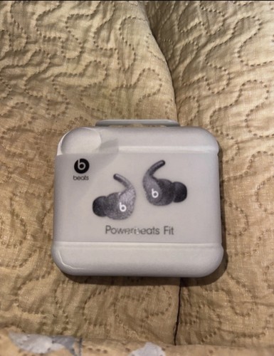 Powerbeats fit - powerbeats,