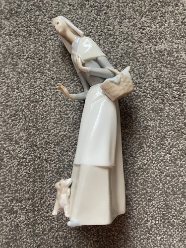 Lladro shepherdess with puppy - shepherdess,