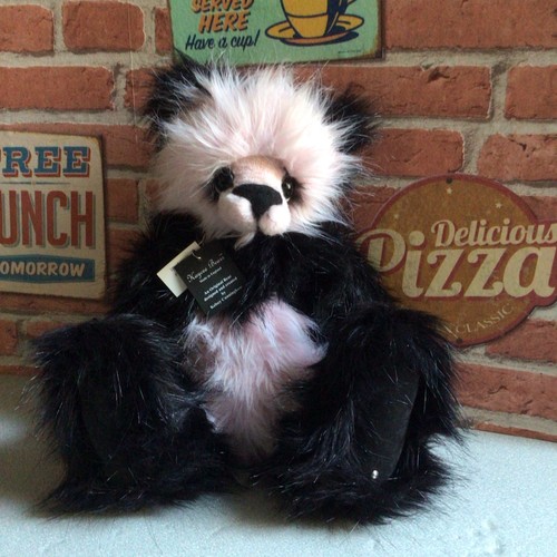 Gorgeous artist panda - gorgeous,
