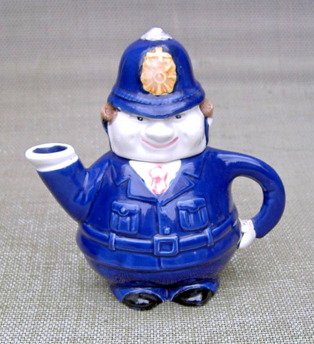 Vintage teapot policeman cop - vintage,