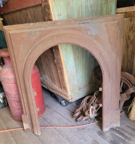 Antique arched opening cast - antique,