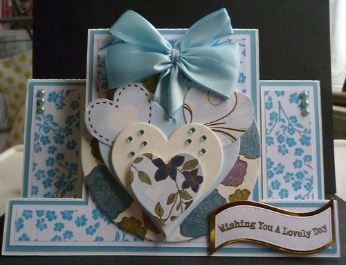 Hearts blue centre stepper - in,