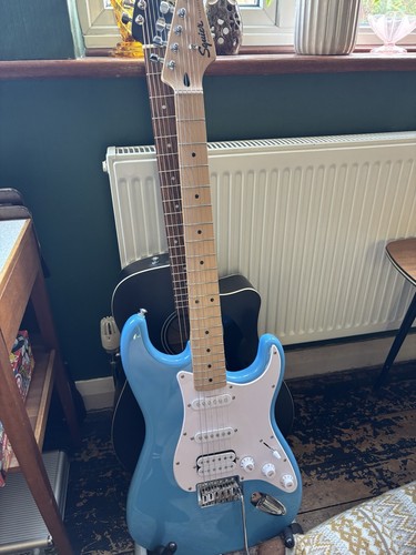 Squier sonic stratocaster hss - squier,