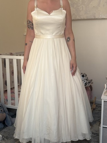 Ivory satin - &,