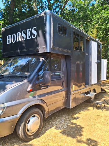 Ford transit 2 - ford, stall