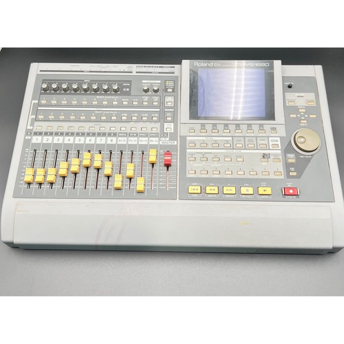 Roland 1680 bit - 24-bit, digital