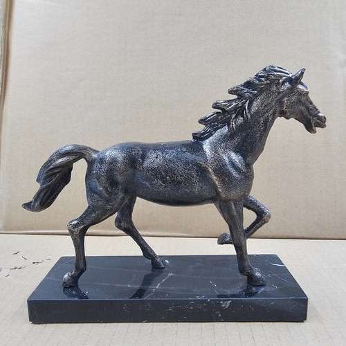 Horse statue marble - base, 24