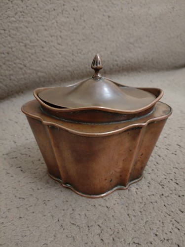Antique copper tea caddy - copper, /