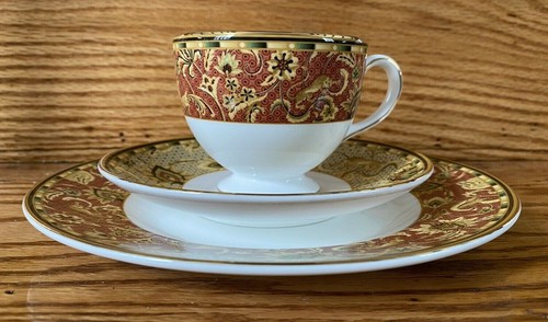 Wedgwood teacup saucer cake - saucer,