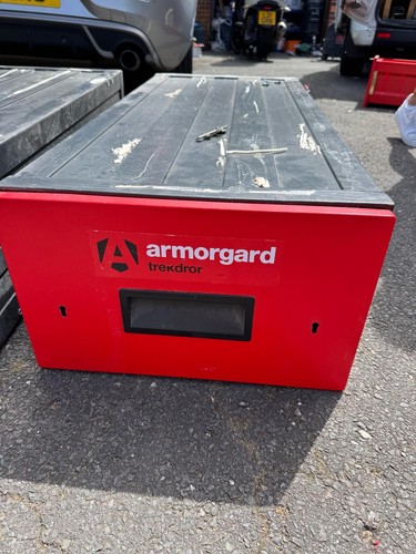 Armorgard trakdor van - armorgard, vault