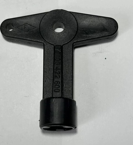 Spoke wheel centre - 7,